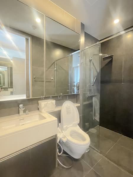 The Esse at Singha Complex, Bangkok, 1788 New Petchaburi Rd, Khlongtoei Nua, Watthana, Bangkok, 1 Bedroom, 35 sqm, Condo For Rent, by Nami E., 500276986 - DDproperty.com