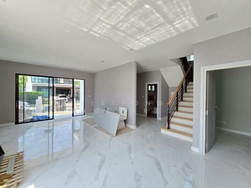 เศรษฐสิริ จรัญ-ปิ่นเกล้า, Bangkok, Bang Khun Sri, Bangkok Noi, Bangkok, 3 Bedrooms, 341 sqm, Single Detached House For Sale, by Siripong Iamcharas, 500276999 - DDproperty.com