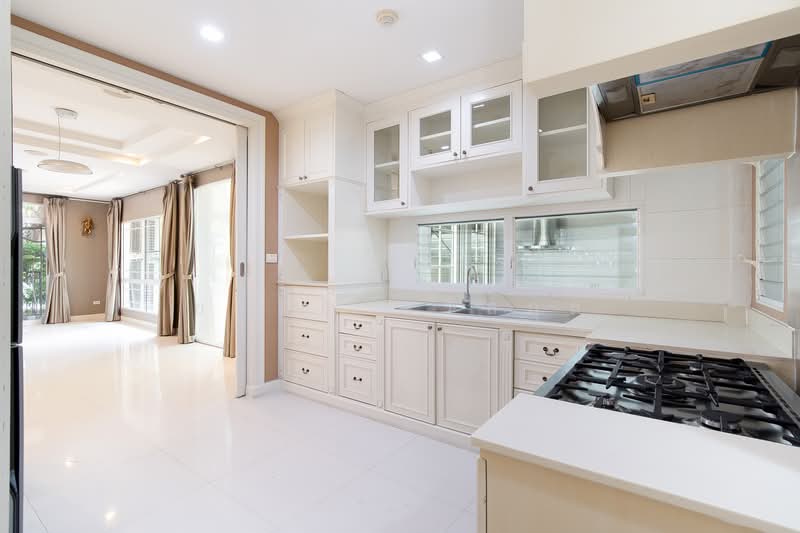 Nantawan Chaengwattana-Ratchapruek, Nonthaburi, 88 Chaiyapruek Road, Bang Tanai, Pak Kret, Nonthaburi, 3 Bedrooms, 300 sqm, Single Detached House For Sale, by ยลศิริ ศรีสกุล, 500277013 - ห้องครัว นันทวัน แจ้งวัฒนะ-ราชพฤกษ์ - DDproperty.com