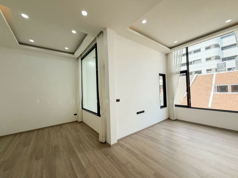 4-BR Townhouse, Bangkok, Khlongtoei Nua, Watthana, Bangkok, 4 Bedrooms, 250 sqm, Townhouse For Sale, by Suchada Yodyiem, 500277054 - DDproperty.com