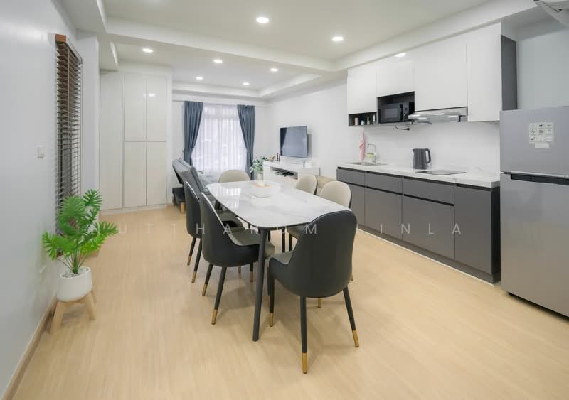 4-BR Townhouse, Bangkok, Thung Wat Don, Sathon, Bangkok, 4 Bedrooms, 382 sqm, Townhouse For Sale, by Nuttharom Linla, 500277095 - DDproperty.com