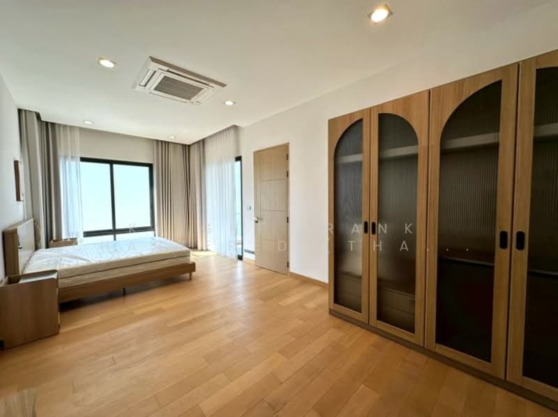 The Glamor Ekkamai – Praditmanutham, Bangkok, Soi Praditmanutham 8, Khlong Chaokhun Sing, Wang Thonglang, Bangkok, 3 Bedrooms, 412 sqm, Single Detached House For Sale, by Knight Frank Chartered (Thailand) Co.,Ltd, 500277114 - DDproperty.com