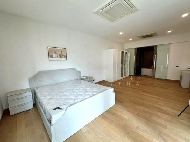 The Glamor Ekkamai – Praditmanutham, Bangkok, Soi Praditmanutham 8, Khlong Chaokhun Sing, Wang Thonglang, Bangkok, 3 Bedrooms, 412 sqm, Single Detached House For Sale, by Knight Frank Chartered (Thailand) Co.,Ltd, 500277114 - DDproperty.com