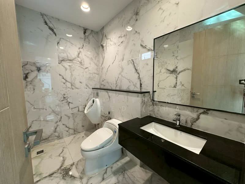 The Glamor Ekkamai – Praditmanutham, Bangkok, Soi Praditmanutham 8, Khlong Chaokhun Sing, Wang Thonglang, Bangkok, 3 Bedrooms, 412 sqm, Single Detached House For Sale, by Knight Frank Chartered (Thailand) Co.,Ltd, 500277114 - DDproperty.com