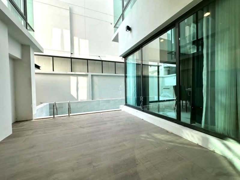 The Glamor Ekkamai – Praditmanutham, Bangkok, Soi Praditmanutham 8, Khlong Chaokhun Sing, Wang Thonglang, Bangkok, 3 Bedrooms, 412 sqm, Single Detached House For Sale, by Knight Frank Chartered (Thailand) Co.,Ltd, 500277114 - DDproperty.com