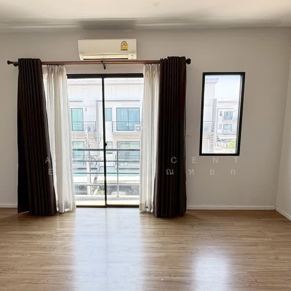Baan Klang Muang Pinklao - Charan, Bangkok, along the expressway Si Rat  Road-Outer Ring Road, Bang O, Bang Phlat, Bangkok, 3 Bedrooms, 150 sqm, Townhouse For Rent, by AJHOMECENTER - คุณหยก, 500277135 - DDproperty.com