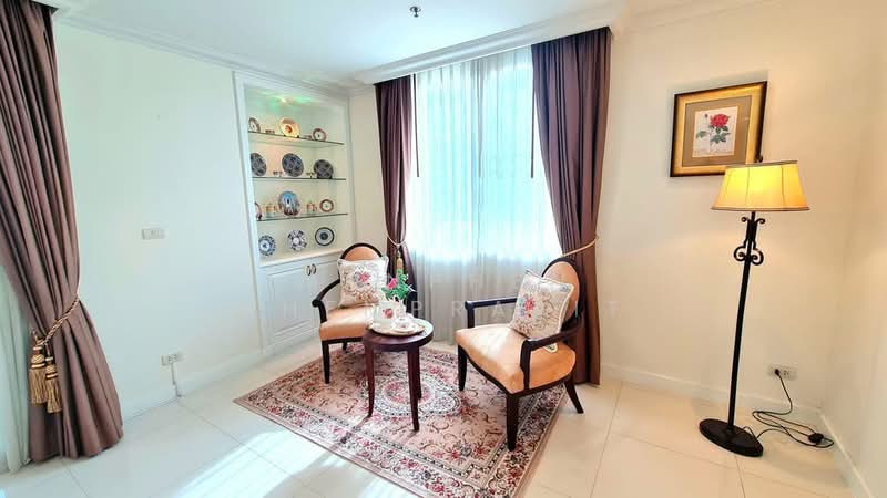 Piyathip Place, Bangkok, 24 Soi Prommitr, Khlong Tan Nua, Watthana, Bangkok, 4 Bedrooms, 375 sqm, Condo For Rent, by Wanphen Khemprasit, 500277158 - DDproperty.com