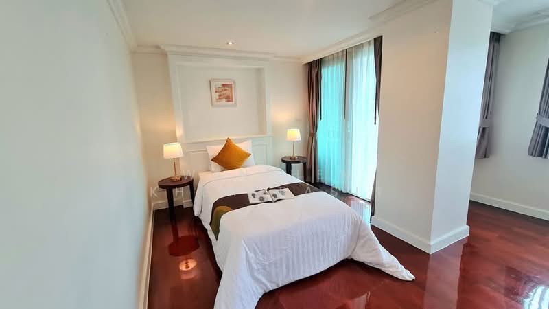Piyathip Place, Bangkok, 24 Soi Prommitr, Khlong Tan Nua, Watthana, Bangkok, 4 Bedrooms, 375 sqm, Condo For Rent, by Wanphen Khemprasit, 500277158 - DDproperty.com
