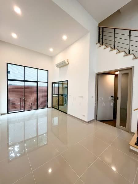 Arden Phatthanakan, Bangkok, Phatthanakan 20, Phatthanakan Road, Suan Luang, Suan Luang, Bangkok, 3 Bedrooms, 185 sqm, Townhouse For Sale, by Khlueanphon Nukulsirisak, 500277213 - DDproperty.com