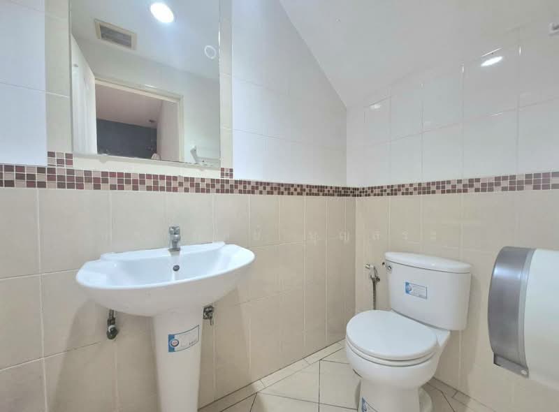 Baan Klang Muang The Royal Monaco Srinakarin-Pattanakarn, Bangkok, Rama 9 Road, Soi 43, Suan Luang, Suan Luang, Bangkok, 3 Bedrooms, 195 sqm, Townhouse For Sale, by กรกฤตย์ บุญสระ, 500277218 - DDproperty.com