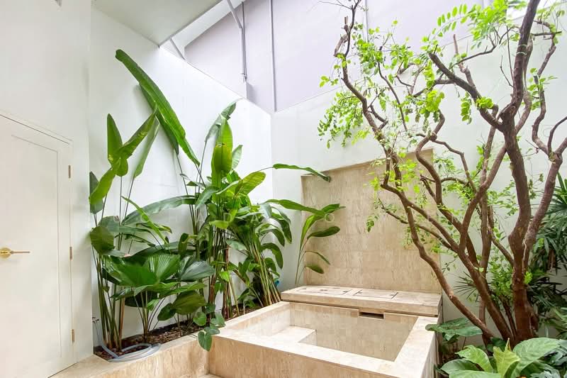 4-BR Townhouse, Bangkok, Phra Kanong Nua, Watthana, Bangkok, 4 Bedrooms, 320 sqm, Townhouse For Sale, by Suchada Yodyiem, 500277220 - DDproperty.com