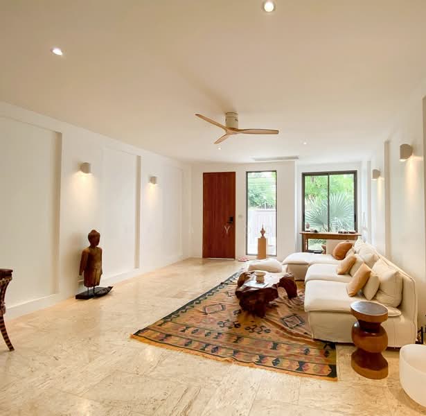 4-BR Townhouse, Bangkok, Phra Kanong Nua, Watthana, Bangkok, 4 Bedrooms, 320 sqm, Townhouse For Sale, by Suchada Yodyiem, 500277220 - DDproperty.com