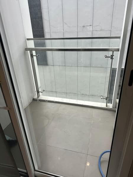 The Room Sathorn, Bangkok, 78 Pan Road, Silom, Bang Rak, Bangkok, 1 Bedroom, 40 sqm, Condo For Rent, by Khlueanphon Nukulsirisak, 500277288 - DDproperty.com