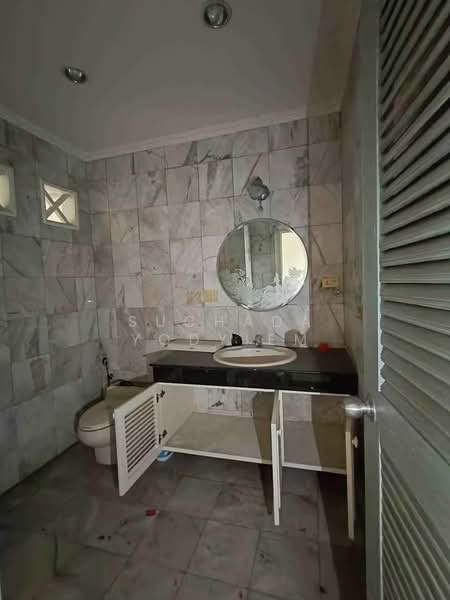 4-BR House, Bangkok, Chong Nonsi, Yan Nawa, Bangkok, 4 Bedrooms, 550 sqm, Single Detached House For Sale, by Suchada Yodyiem, 500277343 - DDproperty.com