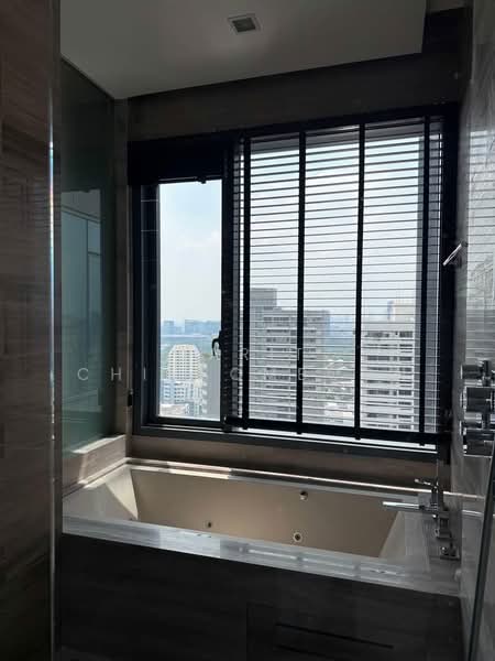 Q1 Sukhumvit, Bangkok, 1 Sukhumvit Road, Khlong Toei, Khlong Toei, Bangkok, 2 Bedrooms, 117 sqm, Condo For Rent, by Tarit Chinsomboon, 500277357 - DDproperty.com
