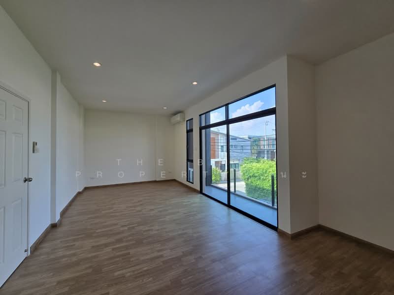 หมู่บ้านเอสเกต พรีเมี่ยม กาญจนาภิเษก-ซอยกันตนา, Nonthaburi, Bang Muang, Bang Yai, Nonthaburi, 3 Bedrooms, 160 sqm, Semi-Detached House (Twin House) For Sale, by The Best Property  นะ, 500277371 - DDproperty.com