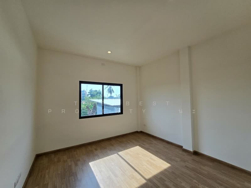 หมู่บ้านเอสเกต พรีเมี่ยม กาญจนาภิเษก-ซอยกันตนา, Nonthaburi, Bang Muang, Bang Yai, Nonthaburi, 3 Bedrooms, 160 sqm, Semi-Detached House (Twin House) For Sale, by The Best Property  นะ, 500277371 - DDproperty.com