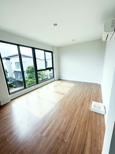 Baan Klang Muang The Edition Sathorn-Suksawat, Bangkok, Soi Suksawat 64, Bangmot, Thung Khru, Bangkok, 4 Bedrooms, 325 sqm, Townhouse For Sale, by Tarit Chinsomboon, 500277382 - DDproperty.com