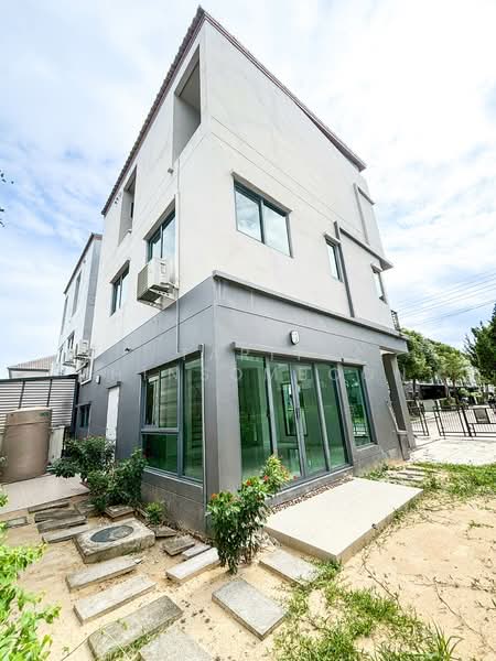 Baan Klang Muang The Edition Sathorn-Suksawat, Bangkok, Soi Suksawat 64, Bangmot, Thung Khru, Bangkok, 4 Bedrooms, 325 sqm, Townhouse For Sale, by Tarit Chinsomboon, 500277382 - DDproperty.com
