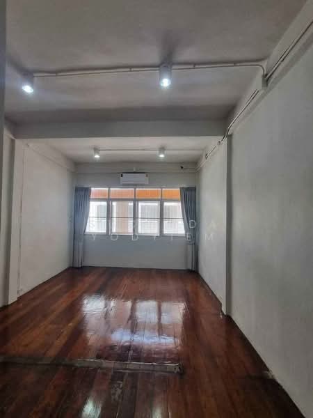 บ้าน 3-ห้องนอน, กรุงเทพ, คลองเตย, คลองเตย, กรุงเทพ, 192 ตร.ม., บ้านเดี่ยว ขาย, โดย Suchada Yodyiem, 500277383 - DDproperty.com