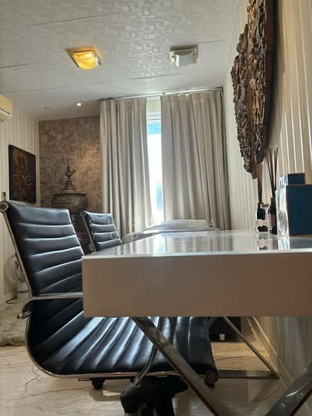 Las Colinas, Bangkok, Sukhumvit 21 Road, Khlongtoei Nua, Watthana, Bangkok, 2 Bedrooms, 193 sqm, Condo For Sale, by Suchada Yodyiem, 500277408 - DDproperty.com
