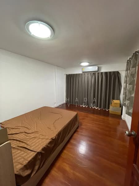 For Sale - 4-BR Townhouse, Bangkok