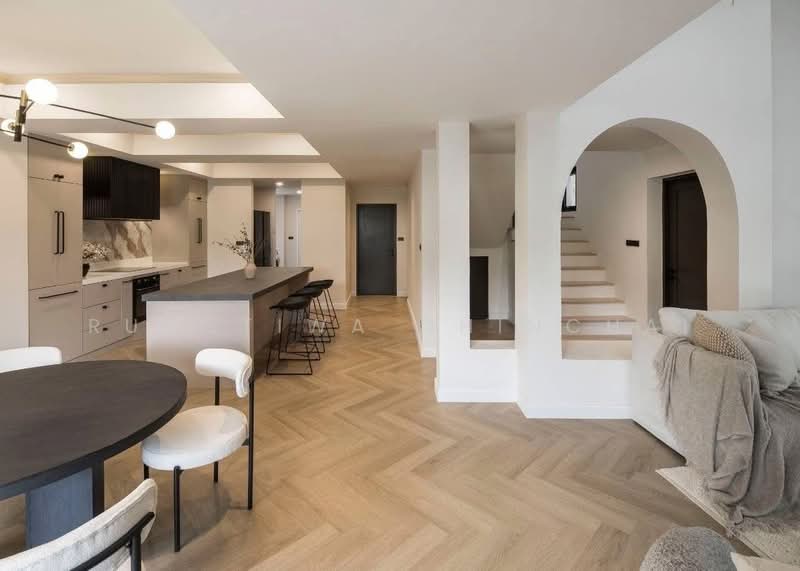 Single house for SALE in Thonglor - Ekkamai Sukhumvit, กรุงเทพ, Ekkamai Sukhumvit, พระโขนงเหนือ, วัฒนา, กรุงเทพ, 300 ตร.ม., บ้านเดี่ยว ขาย, โดย Rungtiwa Chinchai, 500277439 - DDproperty.com