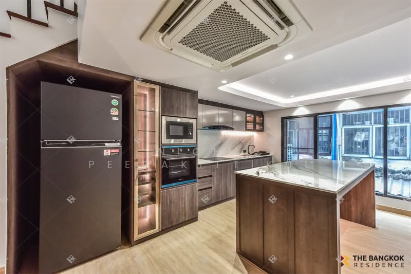 Regent 71 Place, Bangkok, Phra Kanong Nua, Watthana, Bangkok, 4 Bedrooms, 300 sqm, Townhouse For Rent, by Nicha Peerakittikul, 500277522 - DDproperty.com
