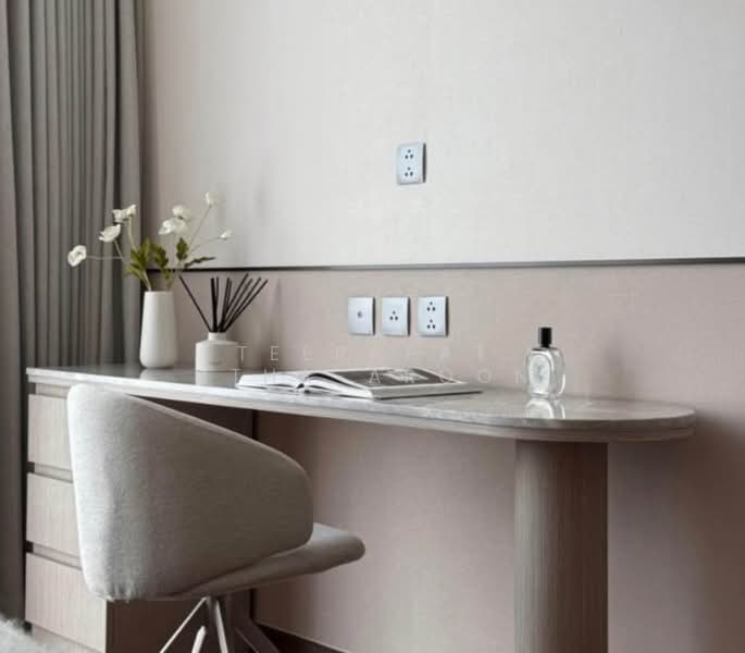 Q1 Sukhumvit, Bangkok, 1 Sukhumvit Road, Khlong Toei, Khlong Toei, Bangkok, 2 Bedrooms, 95 sqm, Condo For Rent, by Teerapat Utha-aroon, 500277573 - DDproperty.com
