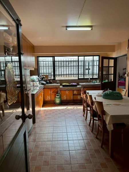 2-BR Townhouse, Bangkok, Khlong Chan, Bang Kapi, Bangkok, 2 Bedrooms, 141 sqm, Townhouse For Sale, by Phacharakorn Anusiri, 500277724 - DDproperty.com