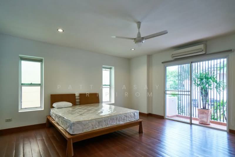 4-BR House, Bangkok, Khlong Tan Nua, Watthana, Bangkok, 4 Bedrooms, 400 sqm, Single Detached House For Rent, by Pattarasaya Sripirom, 500277728 - DDproperty.com