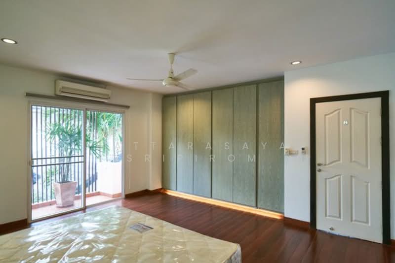 4-BR House, Bangkok, Khlong Tan Nua, Watthana, Bangkok, 4 Bedrooms, 400 sqm, Single Detached House For Rent, by Pattarasaya Sripirom, 500277728 - DDproperty.com