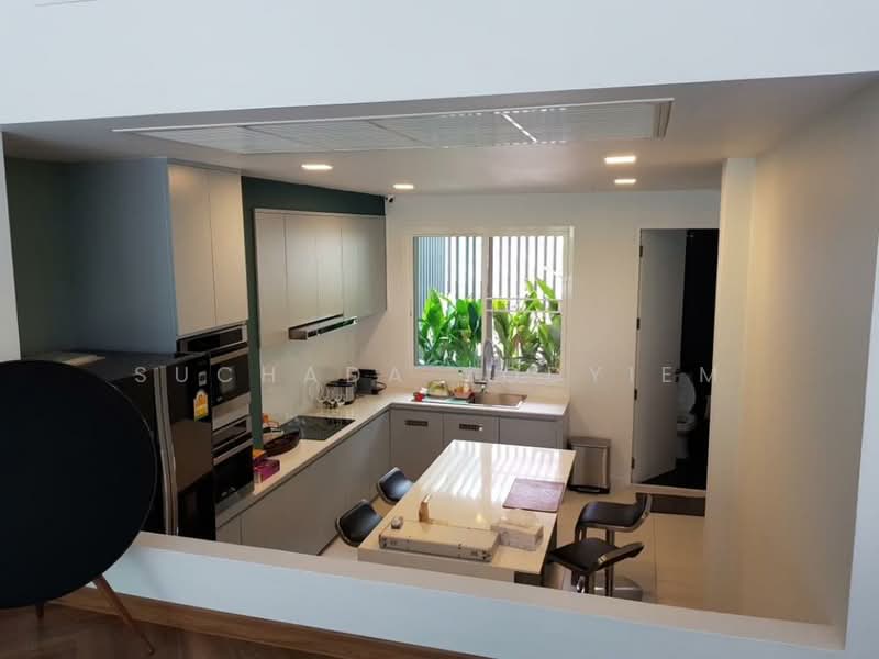 Prompak Gardens Condominium, Bangkok, Sukhumvit, Khlongtoei Nua, Watthana, Bangkok, 3 Bedrooms, 650 sqm, Condo For Sale, by Suchada Yodyiem, 500277829 - DDproperty.com