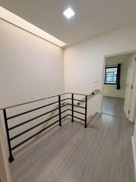 Siri Place Charan-Pinklao : สิริ เพลส จรัญ-ปิ่นเกล้า, นนทบุรี, ถนน บางกรวย-จงถนอม, วัดชลอ, บางกรวย, นนทบุรี, 144 ตร.ม., ทาวน์เฮ้าส์ ให้เช่า, โดย ปรินทร์ญาดา ชิณโชติ, 500277842 - DDproperty.com