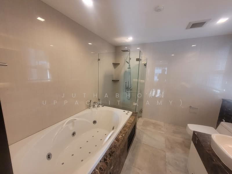 Ideal 24, Bangkok, 85 Sukhumvit 24 Alley, Khong Tan, Khlong Toei, Bangkok, 4 Bedrooms, 327 sqm, Condo For Rent, by Juthabhorn Uppachit (Amy), 500277851 - DDproperty.com