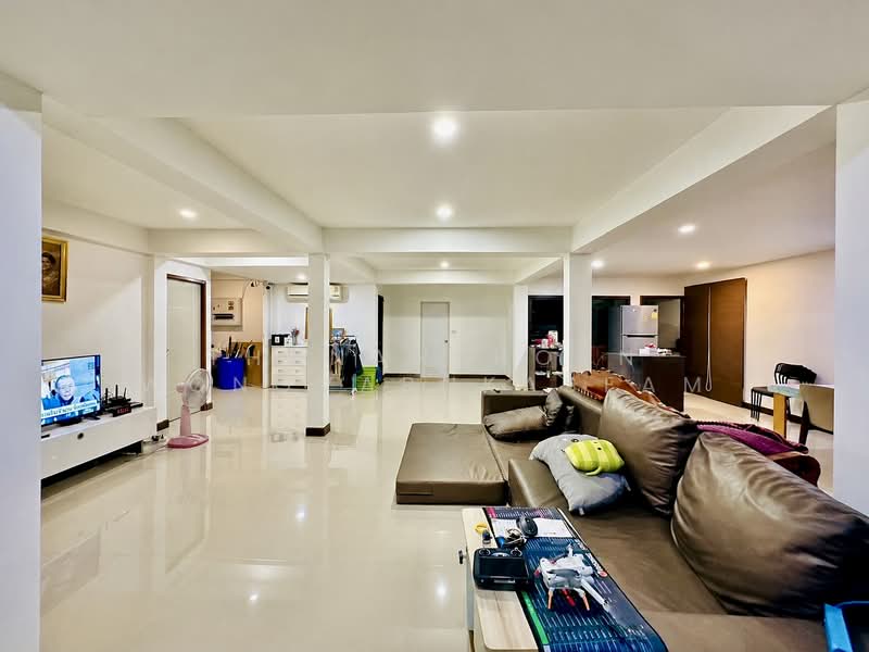 Amarin Niwet 1, Bangkok, Anusaowari, Bang Khen, Bangkok, 4 Bedrooms, 450 sqm, Single Detached House For Sale, by Thananthorn Wongvarnkaseam, 500277897 - DDproperty.com