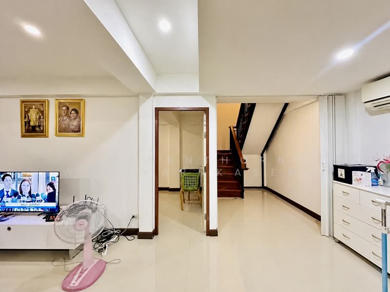 Amarin Niwet 1, Bangkok, Anusaowari, Bang Khen, Bangkok, 4 Bedrooms, 450 sqm, Single Detached House For Sale, by Thananthorn Wongvarnkaseam, 500277897 - DDproperty.com