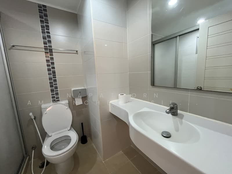 Lumpini Place Rama 9-Ratchada, Bangkok, Rama 9 Road, Huai Khwang, Huai Khwang, Bangkok, 2 Bedrooms, 71 sqm, Condo For Rent, by Napatsorn Amorncheewasillapakul, 500277913 - DDproperty.com
