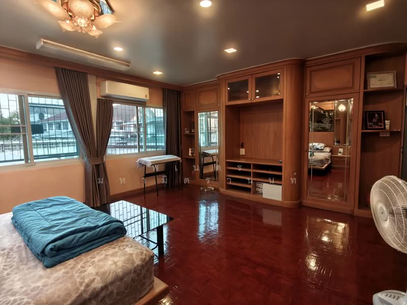 หมู่บ้าน อิ่มอัมพร 1, Bangkok, Wat Tha Pra, Bangkok Yai, Bangkok, 6 Bedrooms, 360 sqm, Single Detached House For Sale, by พเนตร มหามิตรานนท์, 500277917 - DDproperty.com
