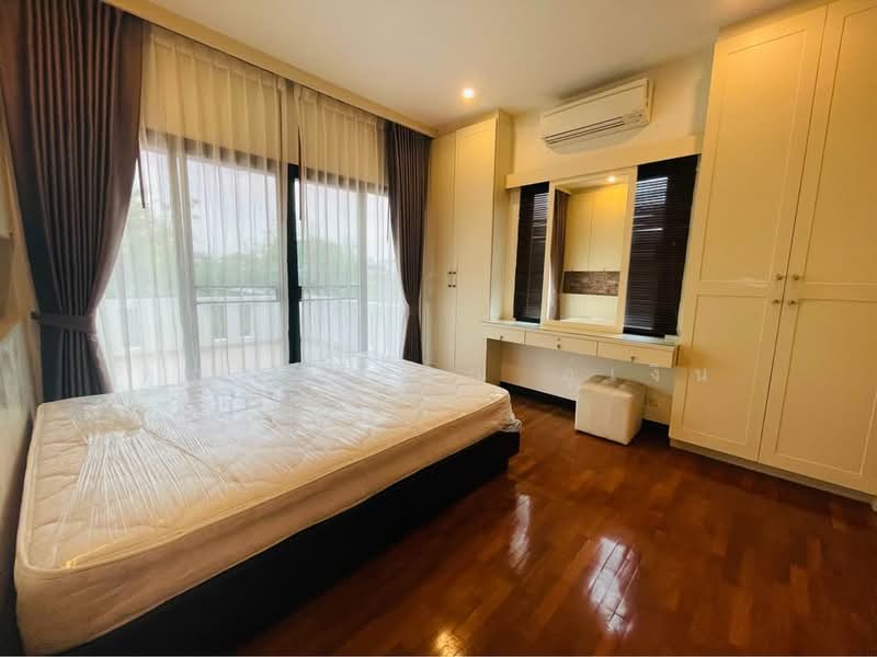 Large 3-Story Single House for Rent – Soi Ratchada 32, Bangkok, รัชดาภิเษก 32, Chan Kasem, Chatuchak, Bangkok, 4 Bedrooms, 450 sqm, Single Detached House For Rent, by คุณรวีวรรณ อู่เงิน, 500277926 - DDproperty.com