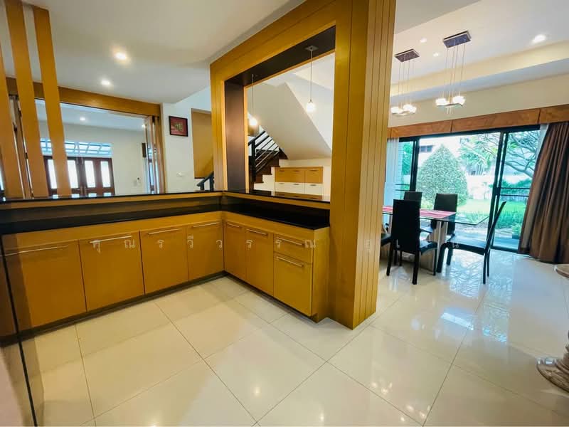 บ้านเดี่ยว 3 ชั้น หลังใหญ่ ซ.รัชดา 32, กรุงเทพ, รัชดาภิเษก 32, จันทรเกษม, จตุจักร, กรุงเทพ, 450 ตร.ม., บ้านเดี่ยว ให้เช่า, โดย คุณรวีวรรณ อู่เงิน, 500277926 - DDproperty.com