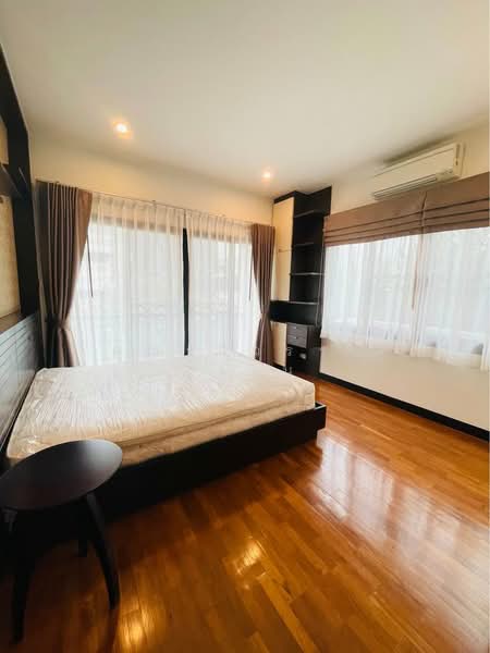 Large 3-Story Single House for Rent – Soi Ratchada 32, Bangkok, รัชดาภิเษก 32, Chan Kasem, Chatuchak, Bangkok, 4 Bedrooms, 450 sqm, Single Detached House For Rent, by คุณรวีวรรณ อู่เงิน, 500277926 - DDproperty.com