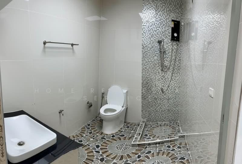 Rangsiya Udomsuk 58, Bangkok, Bang Na Nuea, Bang Na, Bangkok, 6 Bedrooms, 280 sqm, Townhouse For Sale, by HOME Real Estate Service, 500277942 - DDproperty.com