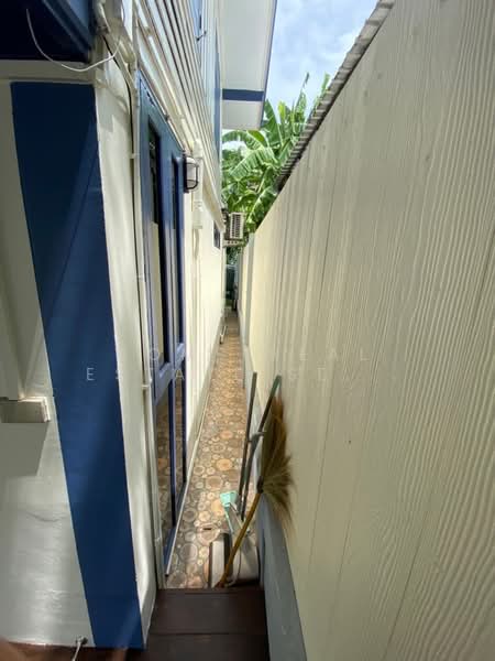 Detached House Udomsuk 43, Bangkok, Bang Chak, Phra Khanong, Bangkok, 2 Bedrooms, 120 sqm, Single Detached House For Sale, by HOME Real Estate Service, 500277947 - DDproperty.com