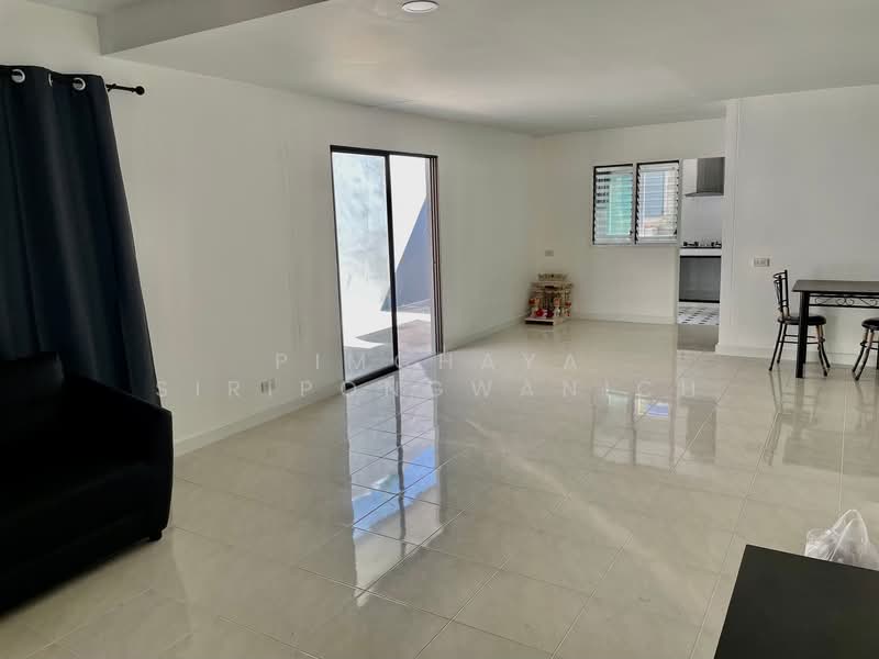 The Country Muang Mai, Chon Buri (Pattaya), Soi Moobaan The Country Muang Mai, Samed, Muang Chon Buri, Chon Buri (Pattaya), 3 Bedrooms, 160 sqm, Semi-Detached House (Twin House) For Rent, by Pimchaya Siripongwanich, 500277954 - DDproperty.com