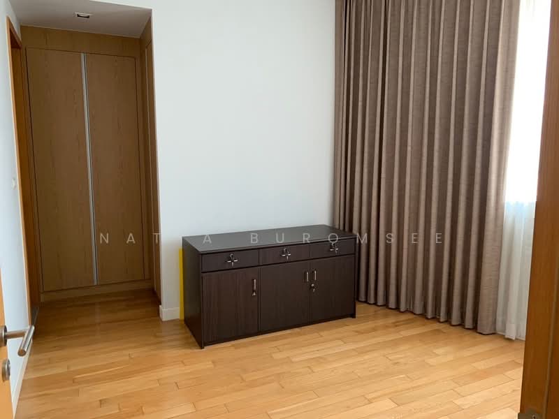 Millennium Residence, Bangkok, Sukhumvit Road, Khlong Toei, Khlong Toei, Bangkok, 3 Bedrooms, 145 sqm, Condo For Sale, by Natta Buromsee, 500278034 - DDproperty.com