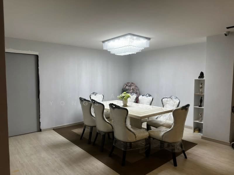 Le Cosi Ekamai 28, Bangkok, Sukhumvit, Khlong Tan Nua, Watthana, Bangkok, 3 Bedrooms, 144 sqm, Condo For Rent, by Pattaporn Yongsungnone, 500278043 - DDproperty.com