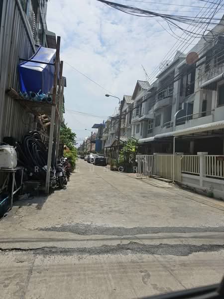 undefined, Bangkok, Chorake Bua, Lat Phrao, Bangkok, 4 Bedrooms, 325 sqm, Townhouse For Sale, by Chotika   Rakrungrueang, 500278072 - DDproperty.com