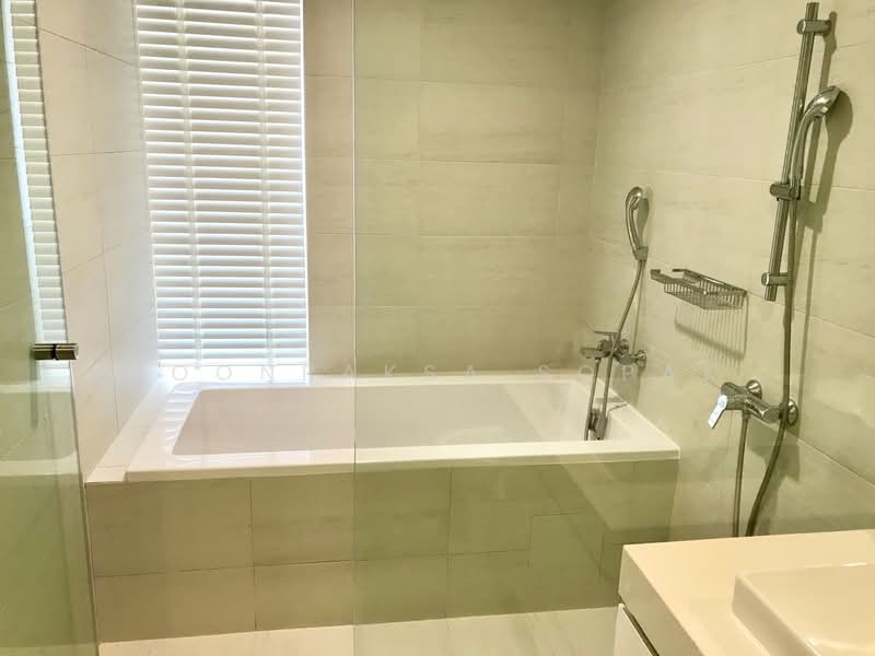 Azure Sukhumvit 39, Bangkok, 17 Soi Sukhumvit 39, Khlong Tan Nua, Watthana, Bangkok, 2 Bedrooms, 90 sqm, Condo For Rent, by Boonraksa Sopak, 500278145 - DDproperty.com