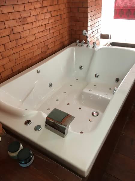 4-BR House, Bangkok, Phra Kanong Nua, Watthana, Bangkok, 4 Bedrooms, 488 sqm, Single Detached House For Rent, by Boonraksa Sopak, 500278166 - DDproperty.com